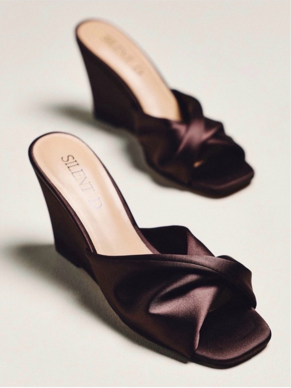 Anthropologie Silent D Katia Wedges Satin